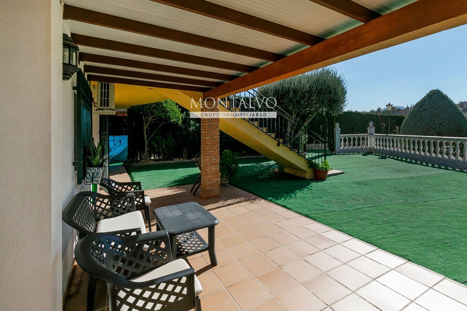 5 makuuhuone Huvila myytävänä paikassa Las Gabias mukana uima-altaan 
autotalli - 299 900 € (Ref: 9398806)