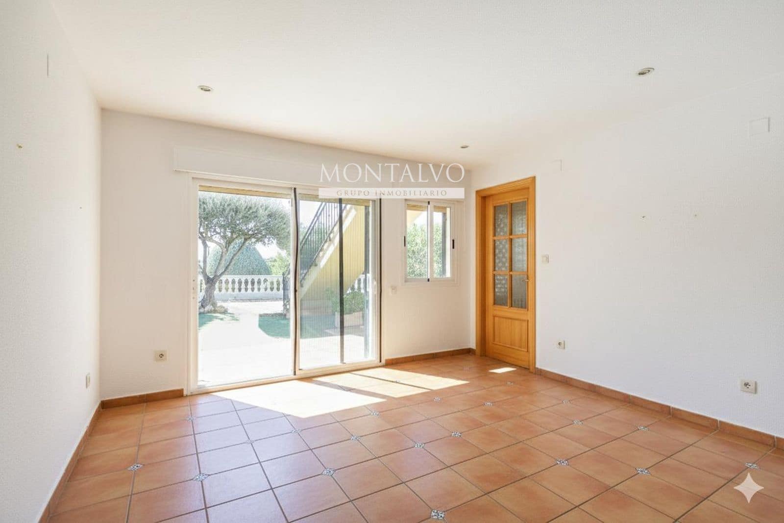 5 makuuhuone Huvila myytävänä paikassa Las Gabias mukana uima-altaan 
autotalli - 299 900 € (Ref: 9398806)