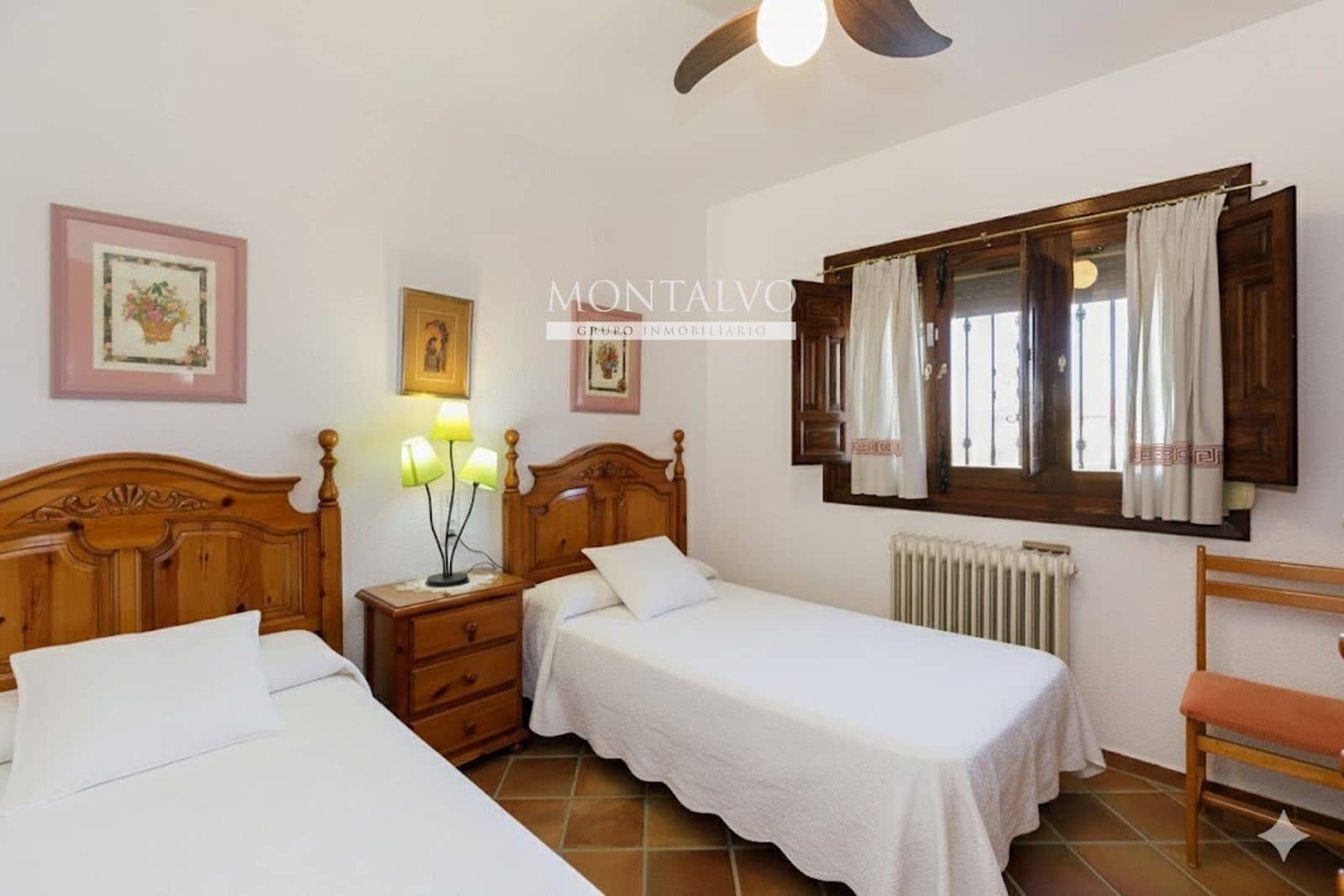 5 makuuhuone Huvila myytävänä paikassa Las Gabias mukana uima-altaan 
autotalli - 299 900 € (Ref: 9398806)