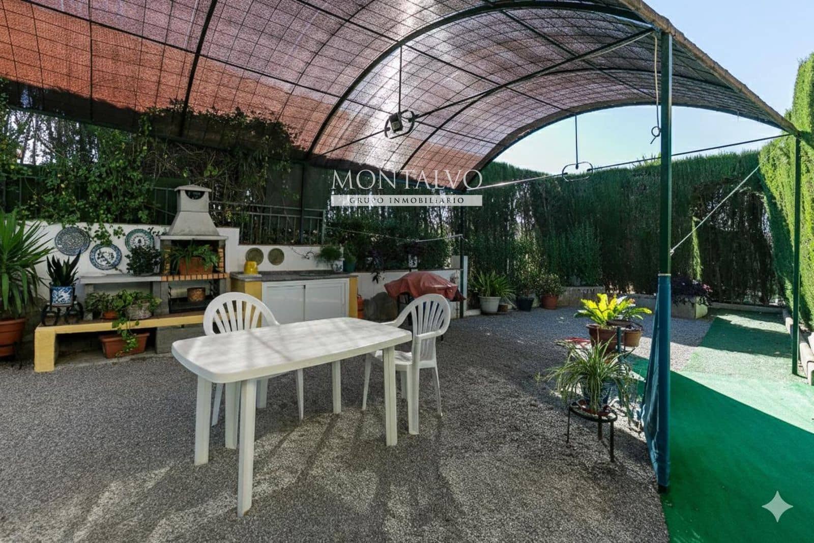 5 makuuhuone Huvila myytävänä paikassa Las Gabias mukana uima-altaan 
autotalli - 299 900 € (Ref: 9398806)