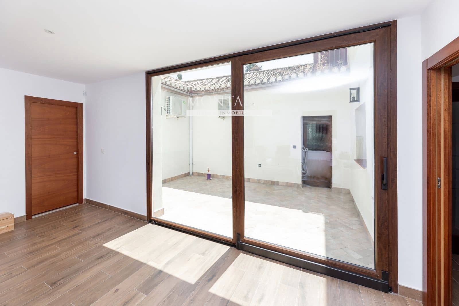 6 soveværelse Villa til salg i Las Gabias med swimmingpool garage - € 650.000 (Ref: 9398808)