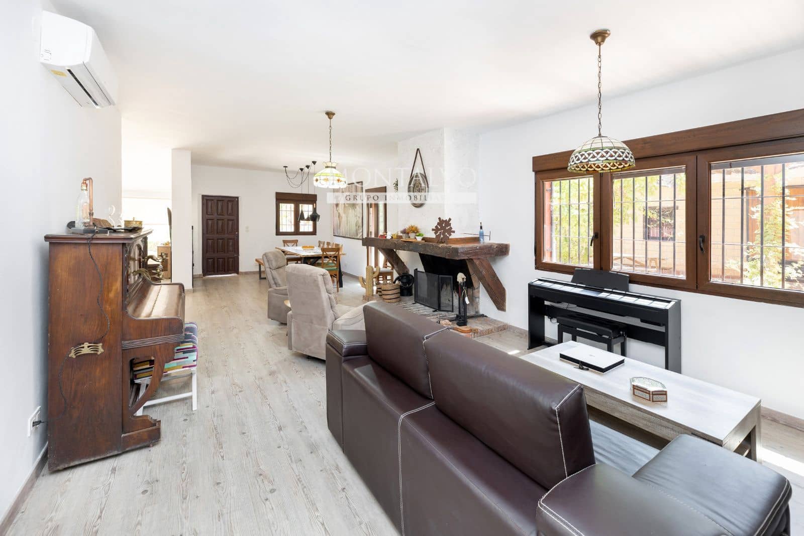 6 soveværelse Villa til salg i Las Gabias med swimmingpool garage - € 650.000 (Ref: 9398808)