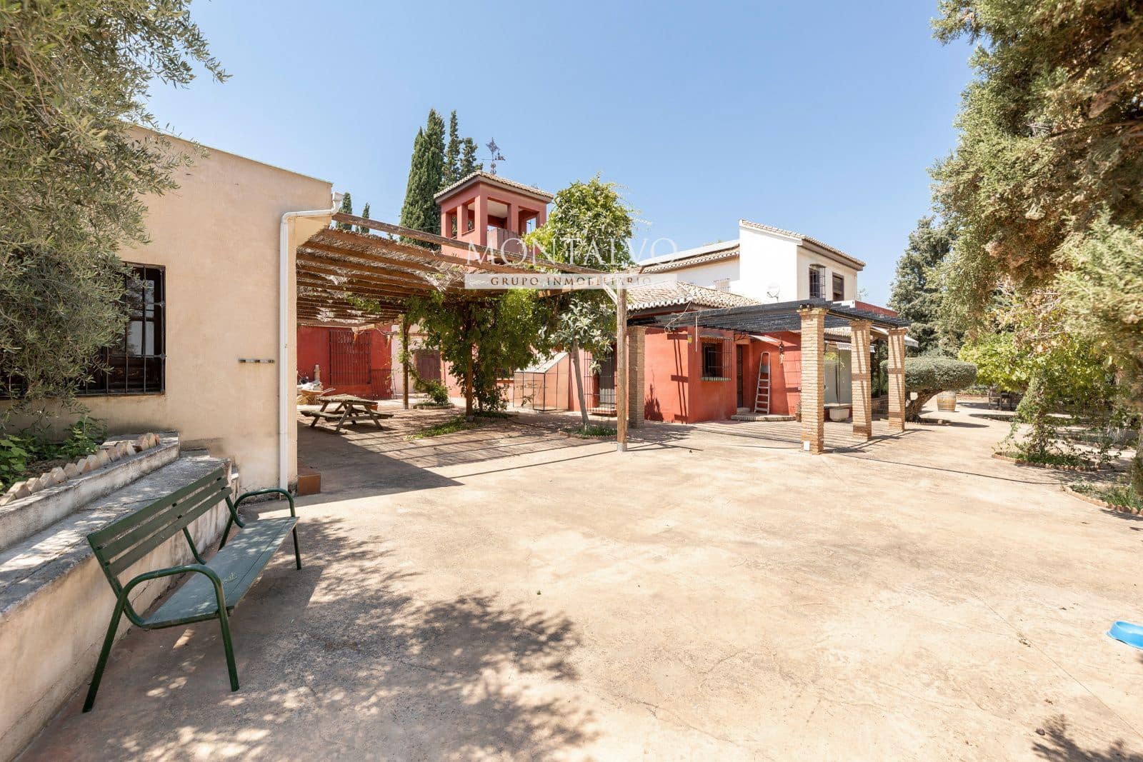 6 soveværelse Villa til salg i Las Gabias med swimmingpool garage - € 650.000 (Ref: 9398808)