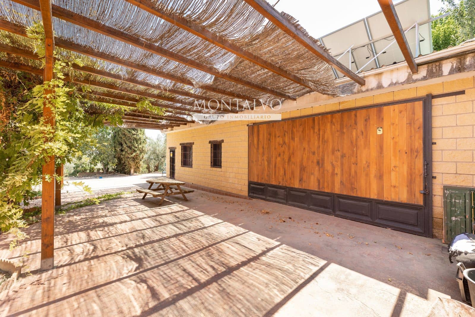 6 soveværelse Villa til salg i Las Gabias med swimmingpool garage - € 650.000 (Ref: 9398808)