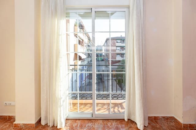 Piso de 2 habitaciones en Maracena en venta - 159.900 € (Ref: 9398853)