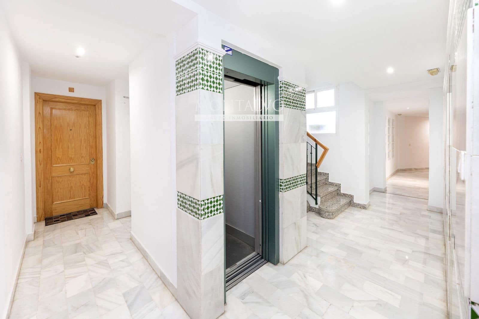 4 soveværelse Lejlighed til salg i Maracena med garage - € 249.900 (Ref: 9398855)