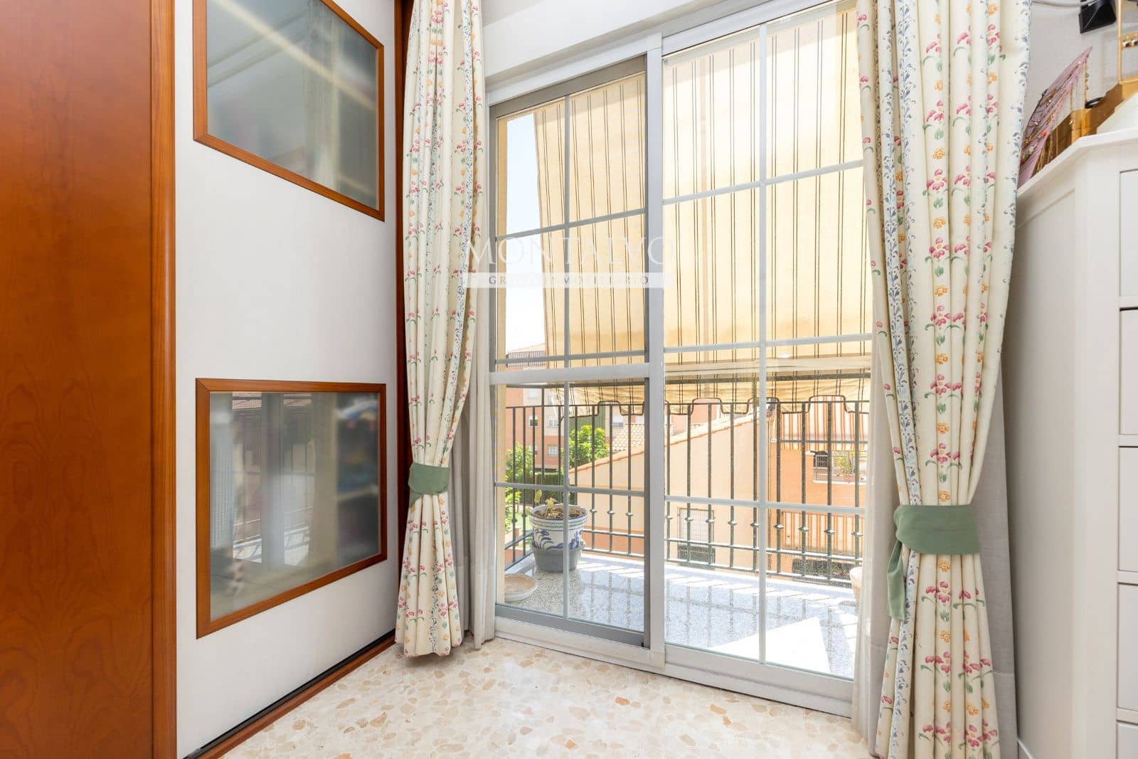 4 soveværelse Lejlighed til salg i Maracena med garage - € 249.900 (Ref: 9398855)