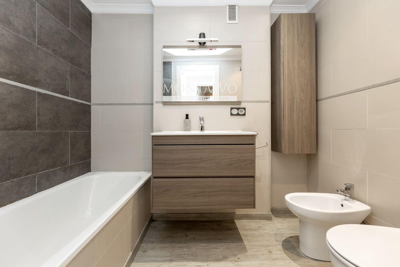 4 soveværelse Lejlighed til salg i Maracena med garage - € 249.900 (Ref: 9398855)