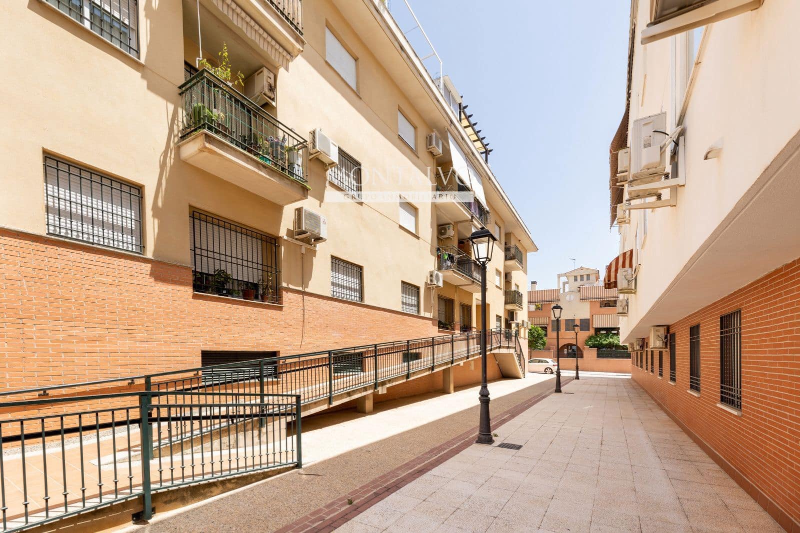 4 soveværelse Lejlighed til salg i Maracena med garage - € 249.900 (Ref: 9398855)