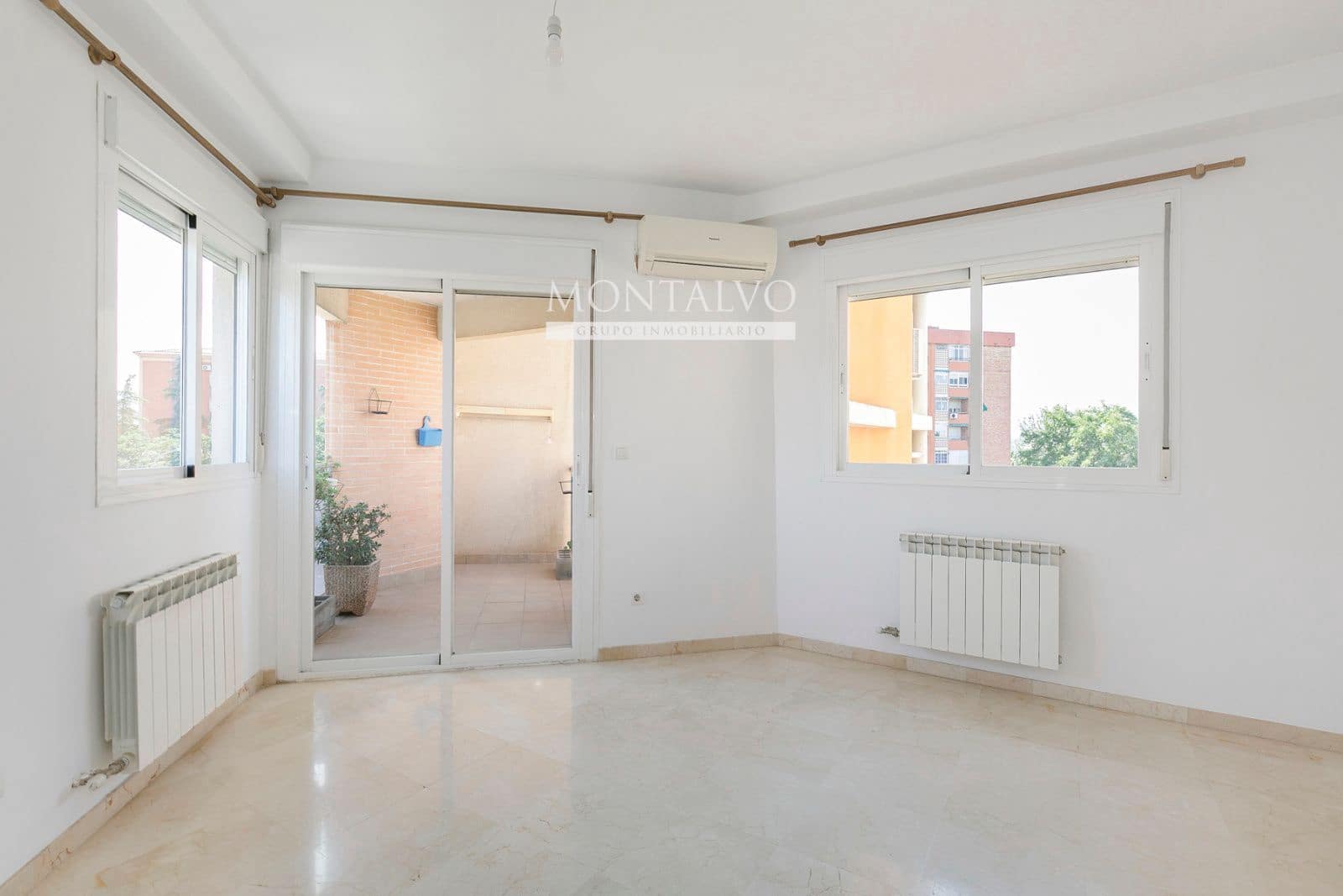 3 soverom Leilighet til salgs i Granada by med garasje - € 239 000 (Ref: 9398856)
