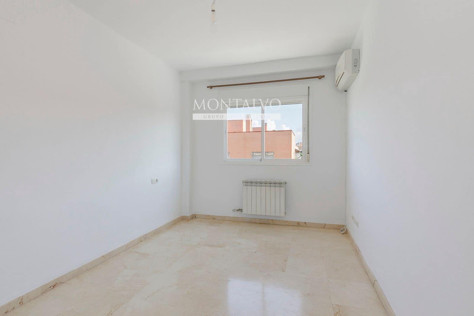 3 soverom Leilighet til salgs i Granada by med garasje - € 239 000 (Ref: 9398856)