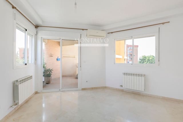 3 soveværelse Lejlighed til salg i Angustias - Chana - Encina, Granada by med garage - € 239.000 (Ref: 9398856)