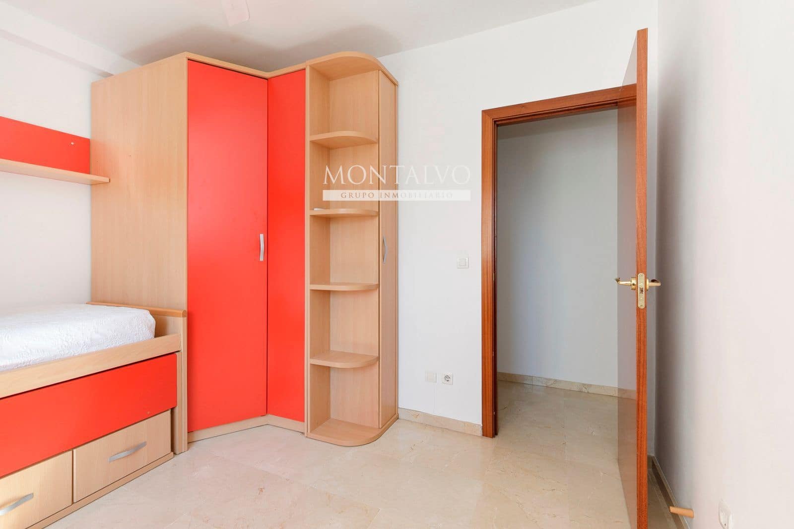 3 soverom Leilighet til salgs i Granada by med garasje - € 239 000 (Ref: 9398856)