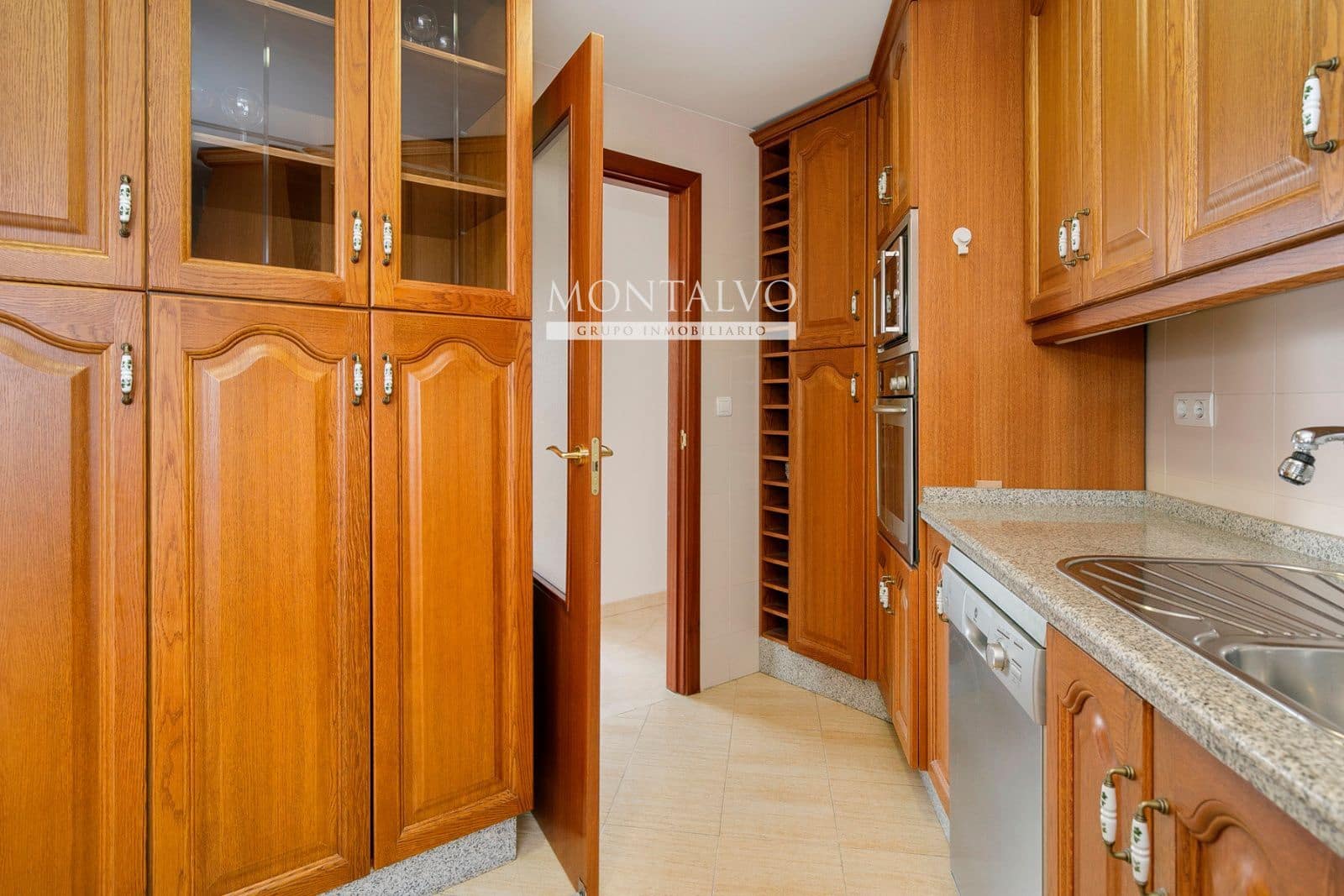 3 soverom Leilighet til salgs i Granada by med garasje - € 239 000 (Ref: 9398856)