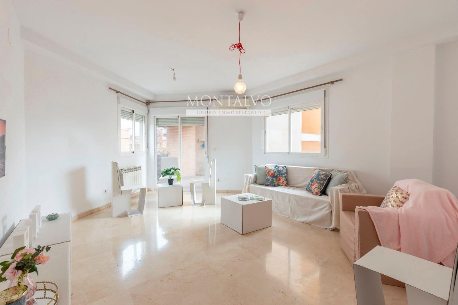 3 sypialnia Mieszkanie na sprzedaż w Miasto Grenada z garażem - 229 900 € (Ref: 9398856)