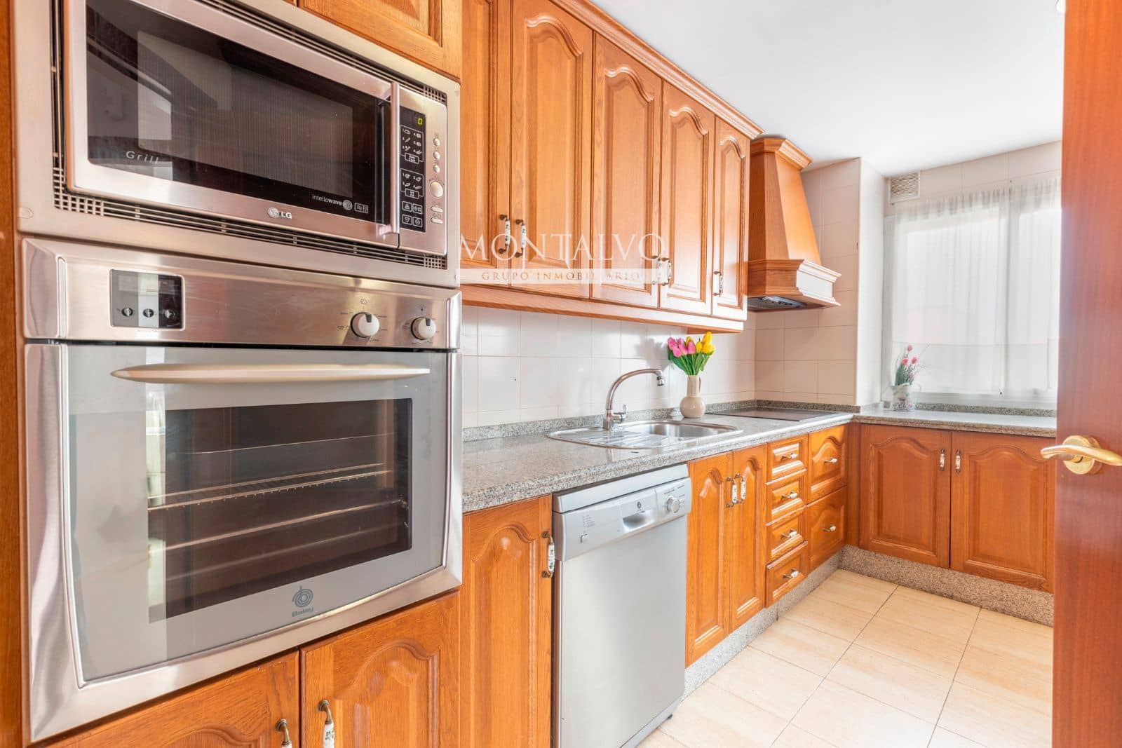 3 sypialnia Mieszkanie na sprzedaż w Miasto Grenada z garażem - 229 900 € (Ref: 9398856)