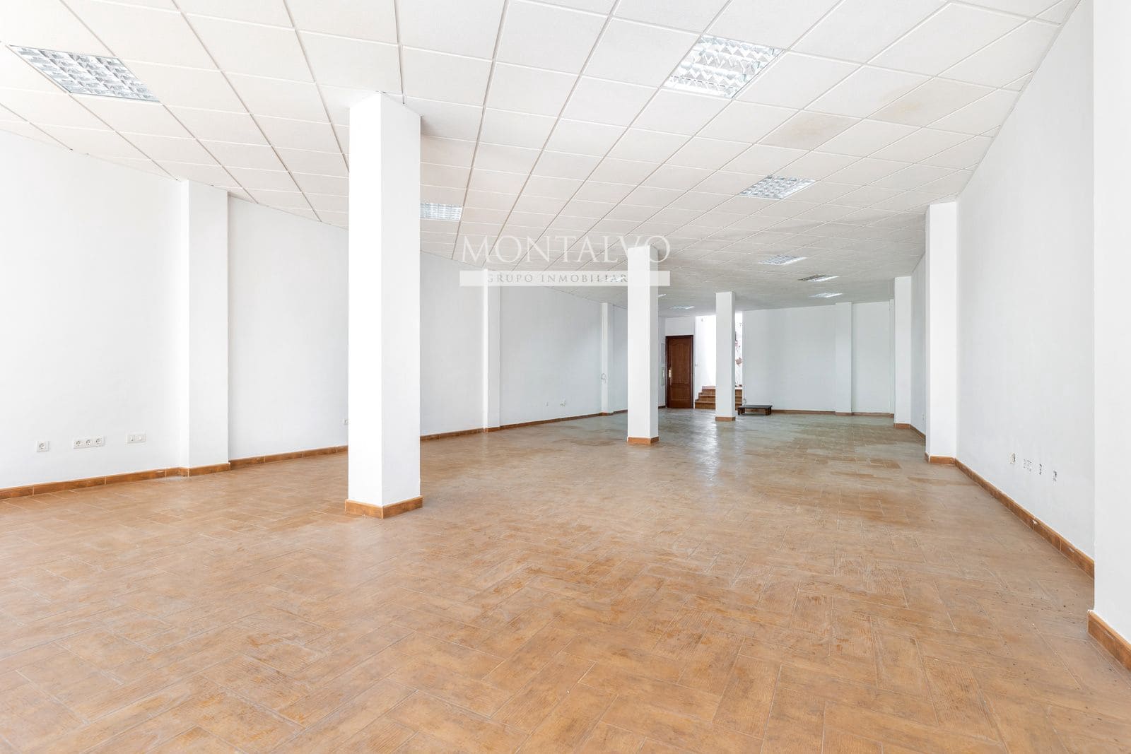 Kommersiell til salgs i Armilla - € 105 000 (Ref: 9398858)