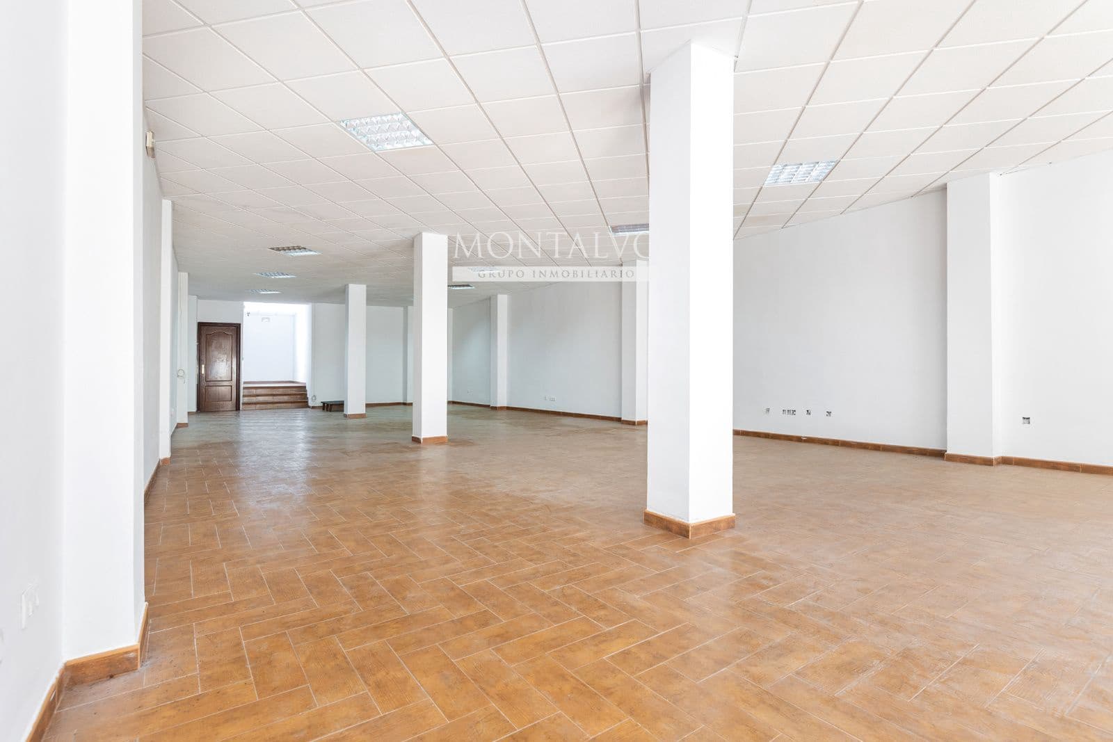 Kommersiell til salgs i Armilla - € 105 000 (Ref: 9398858)