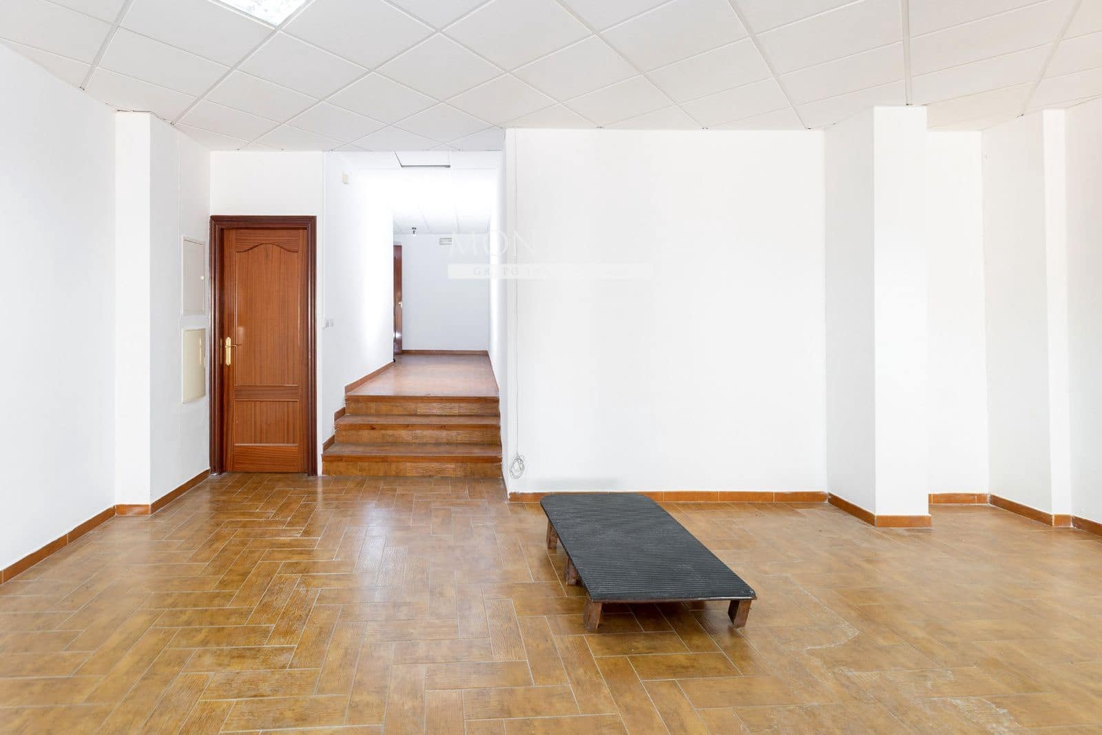 Kommersiell til salgs i Armilla - € 105 000 (Ref: 9398858)