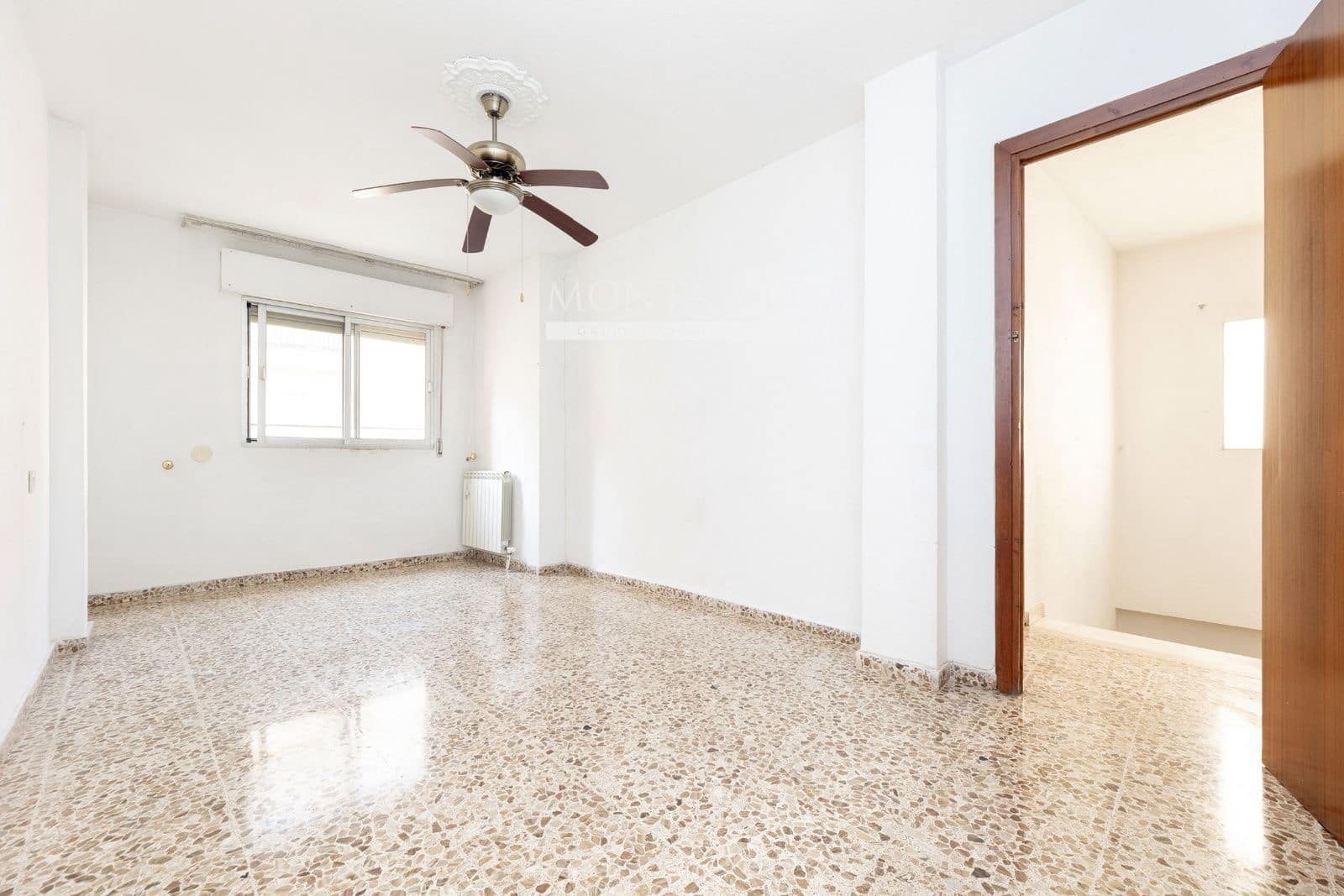 4 soverom Villa til salgs i Atarfe med garasje - € 195 000 (Ref: 9398859)