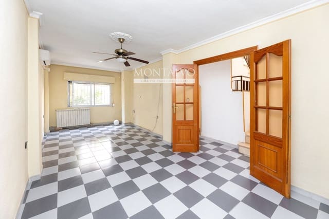 4 soverom Villa til salgs i Atarfe med garasje - € 195 000 (Ref: 9398859)