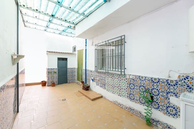 4 soverom Villa til salgs i Atarfe med garasje - € 195 000 (Ref: 9398859)