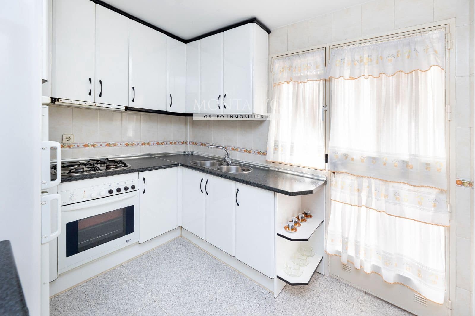 3 soveværelse Byhus til salg i Maracena med garage - € 239.000 (Ref: 9398860)