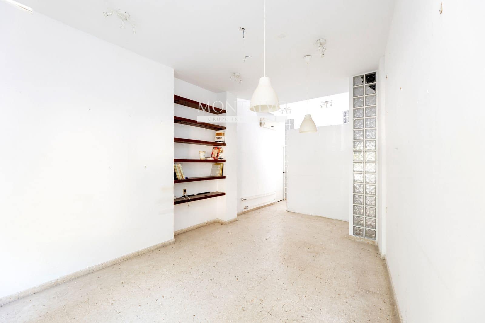 Commerciale in vendita in Granada citta - 90.000 € (Rif: 9398873)