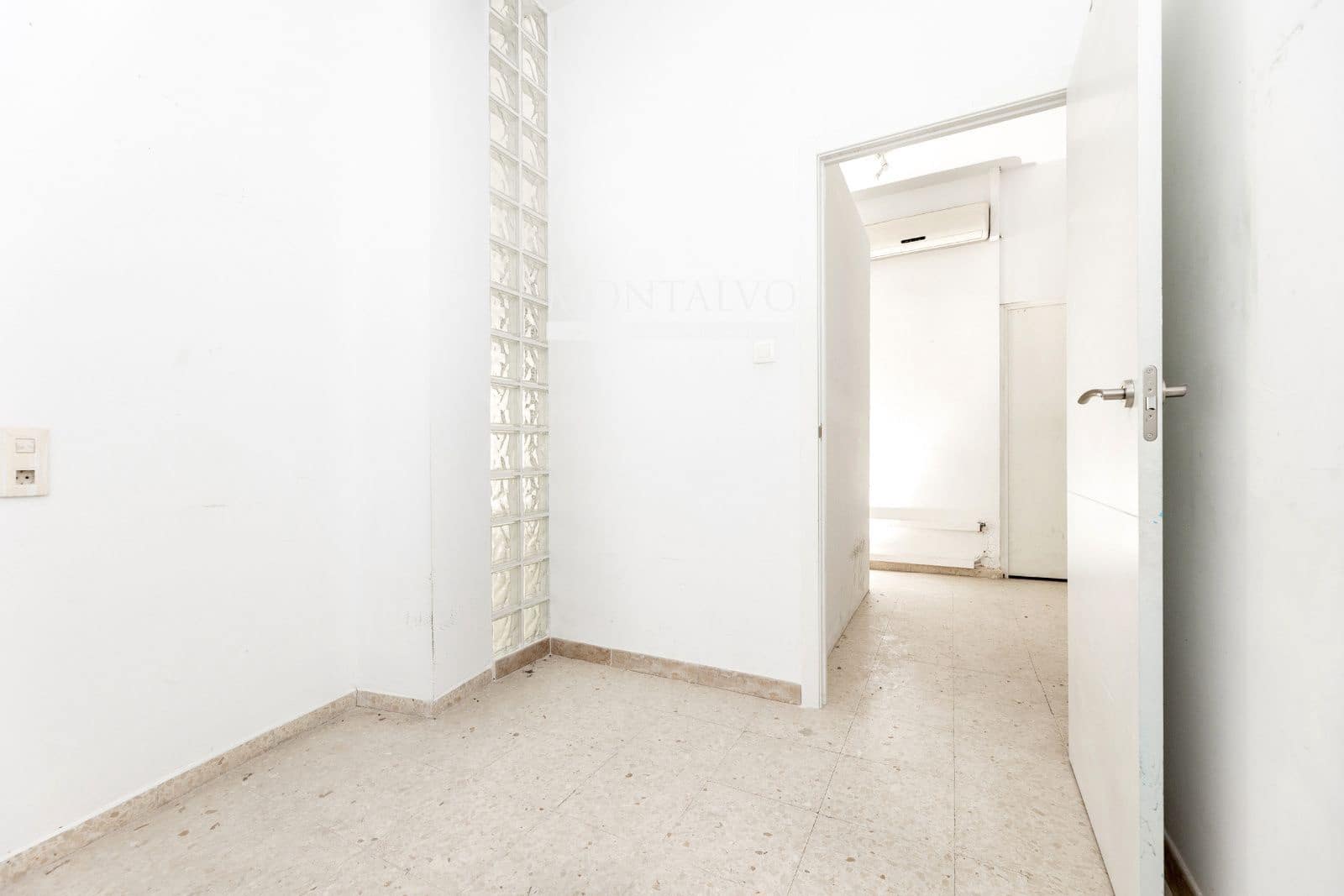 Commerciale in vendita in Granada citta - 90.000 € (Rif: 9398873)