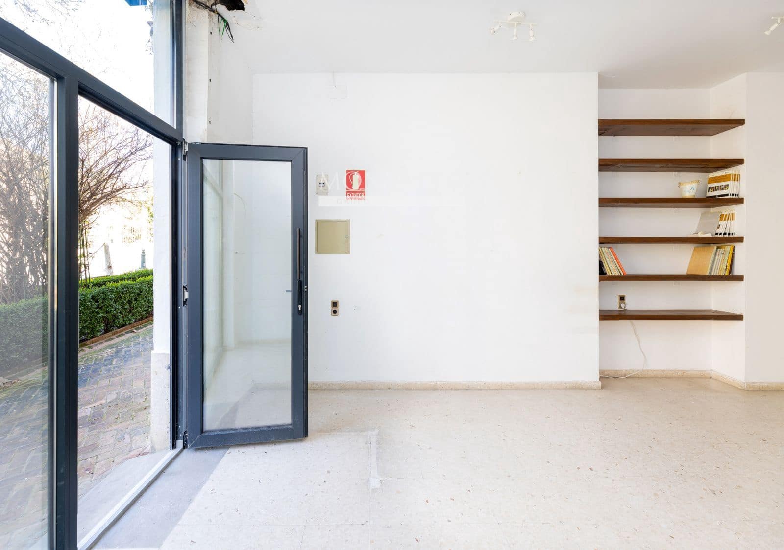 Comercial para venda em Granada cidade - 90 000 € (Ref: 9398873)