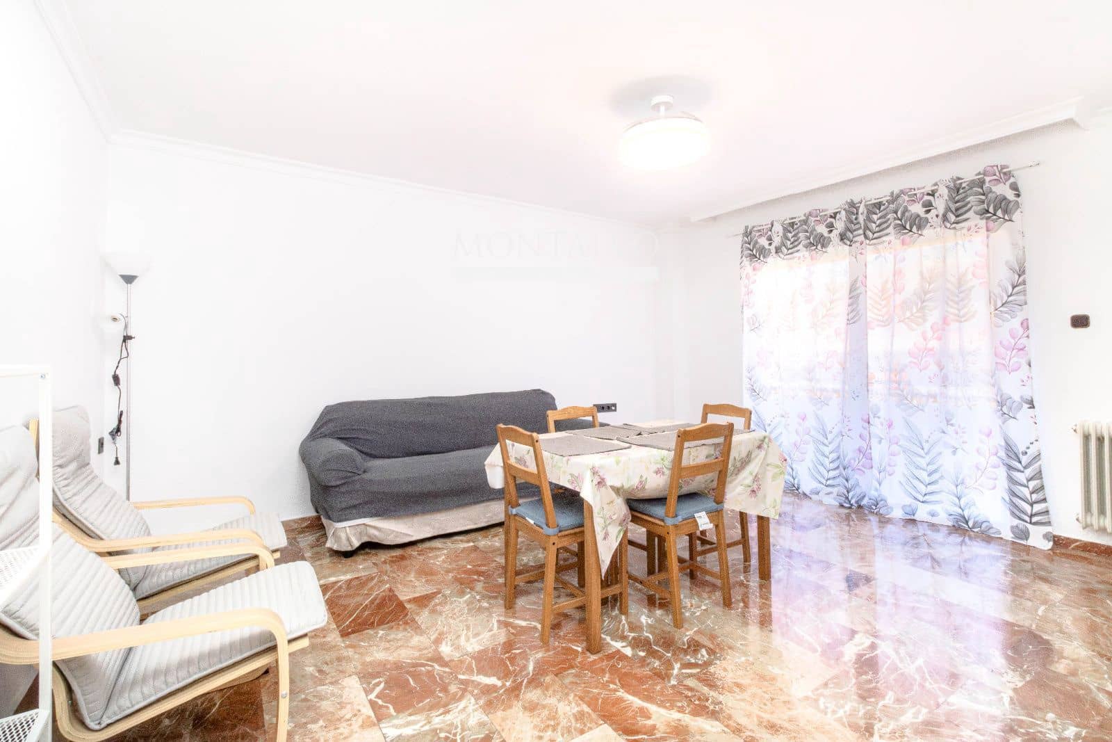 4 bedroom Flat for rent in Granada city - € 1,150 (Ref: 9398874)