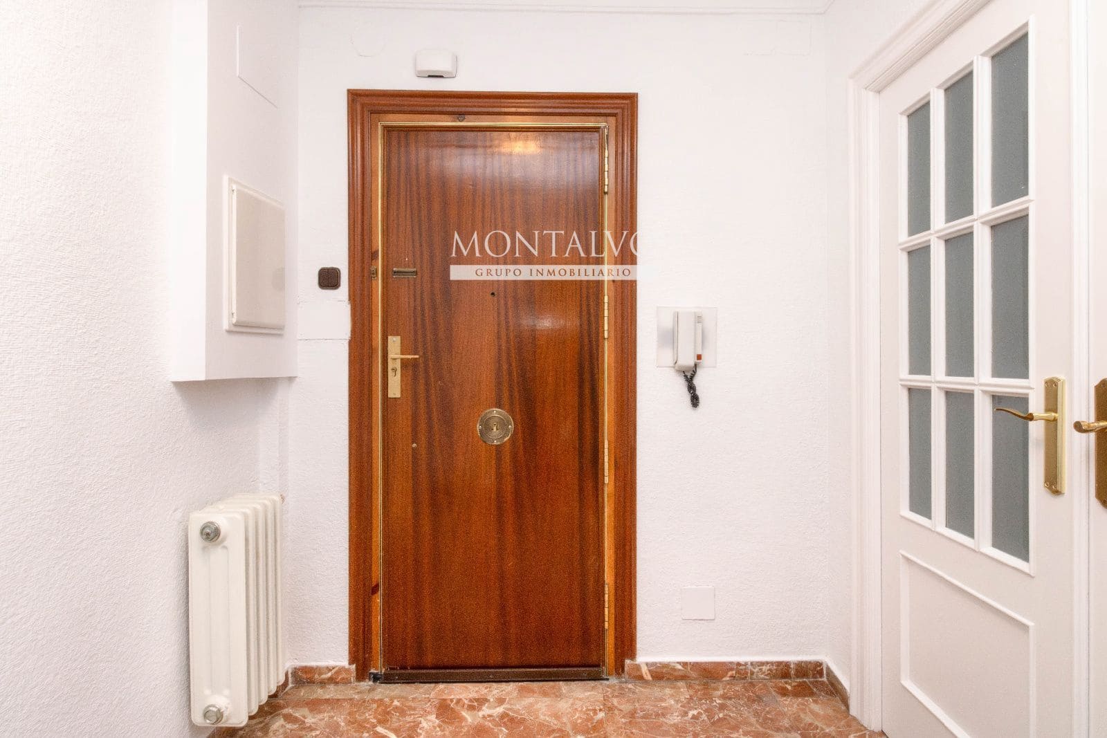 4 bedroom Flat for rent in Granada city - € 1,150 (Ref: 9398874)