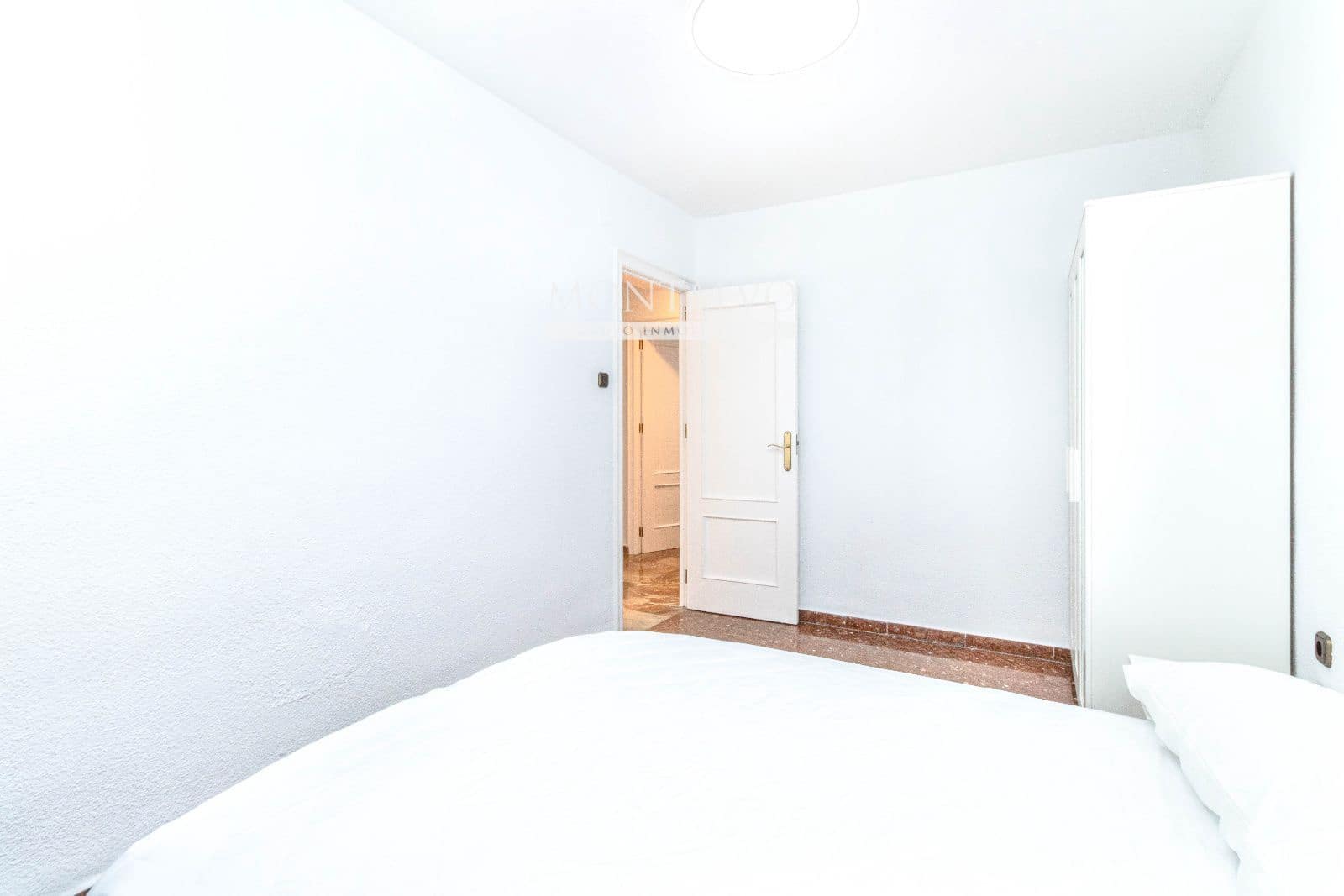 4 bedroom Flat for rent in Granada city - € 1,150 (Ref: 9398874)