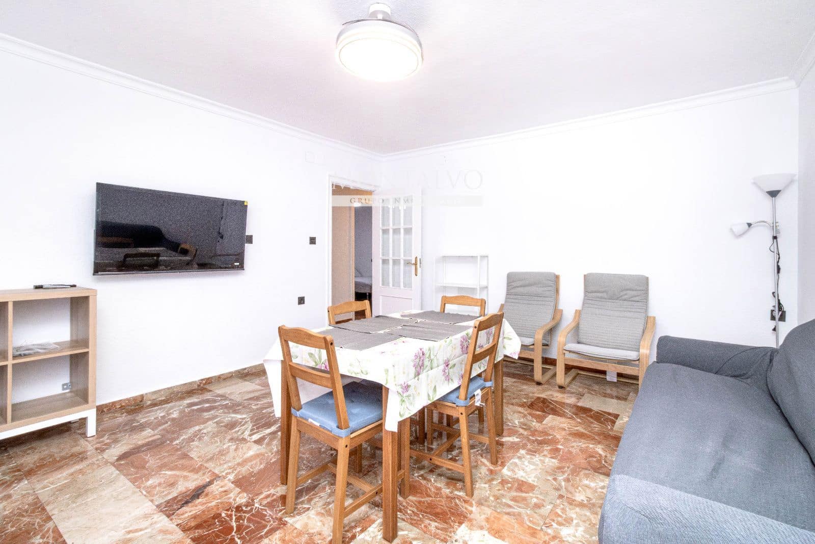 4 bedroom Flat for rent in Granada city - € 1,150 (Ref: 9398874)