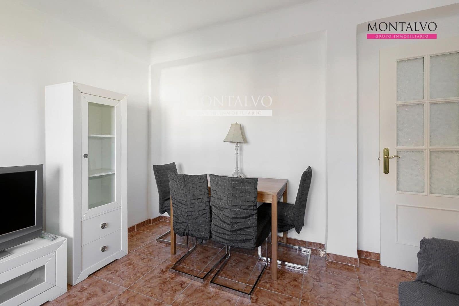 3 soveværelse Lejlighed til leje i Granada by - € 850 (Ref: 9398875)