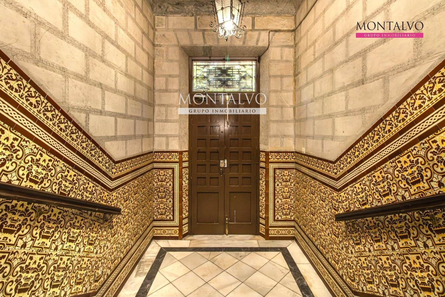 Commercial for sale in Granada city - € 132,500 (Ref: 9398878)