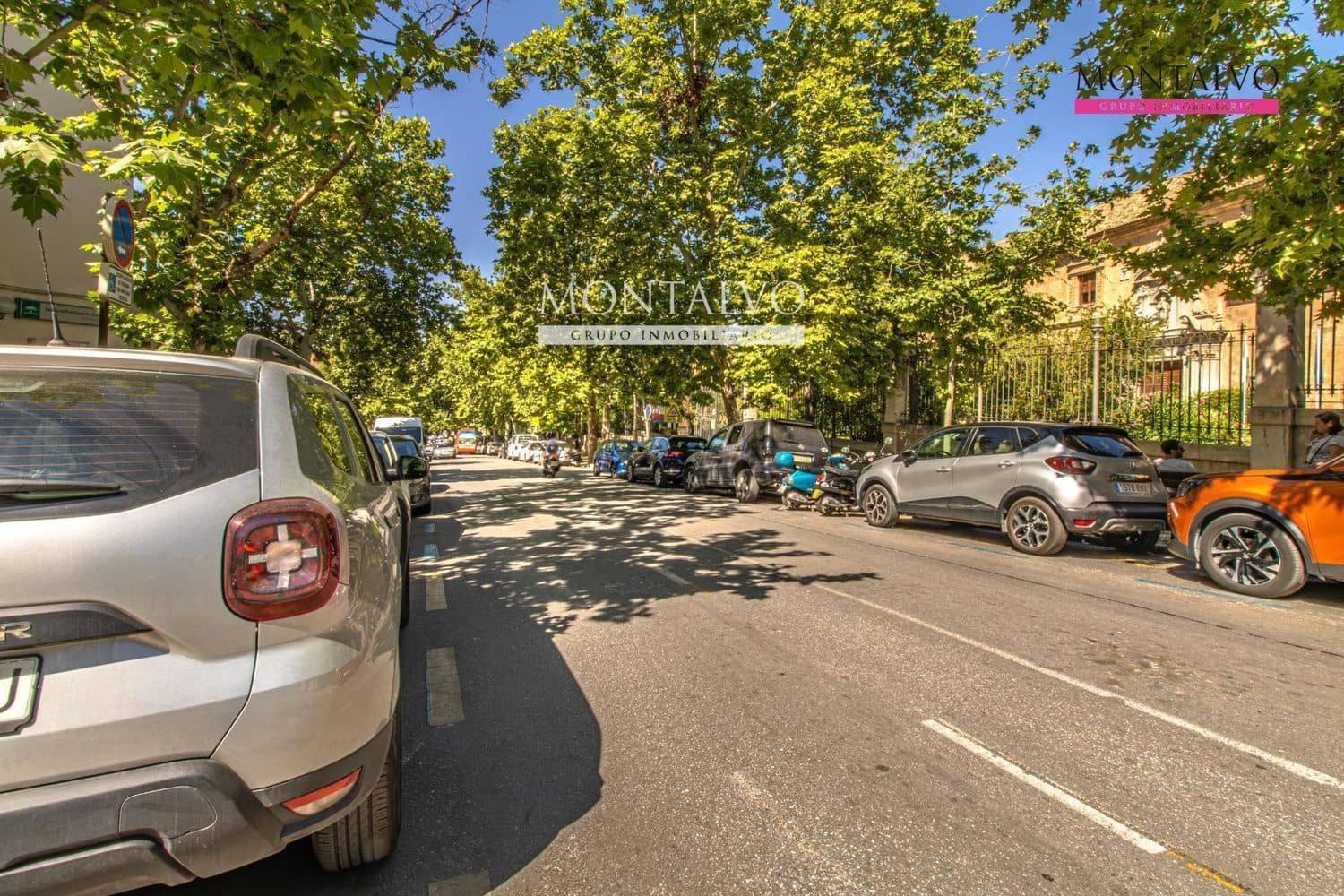 Commercial for sale in Granada city - € 132,500 (Ref: 9398878)