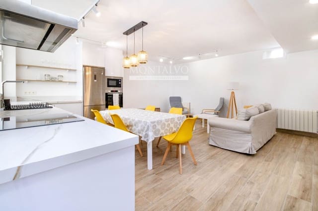 3 soveværelse Lejlighed til leje i Centro - Sagrario, Granada by - € 1.200 (Ref: 9398885)