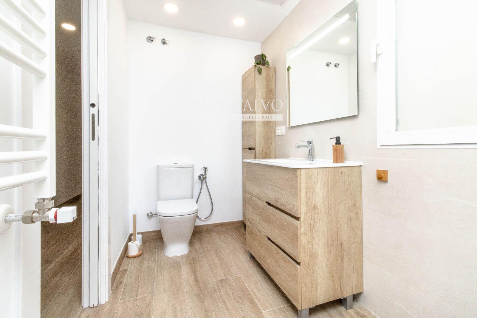 3 sypialnia Mieszkanie do wynajęcia w Miasto Grenada - 1 200 € (Ref: 9398885)