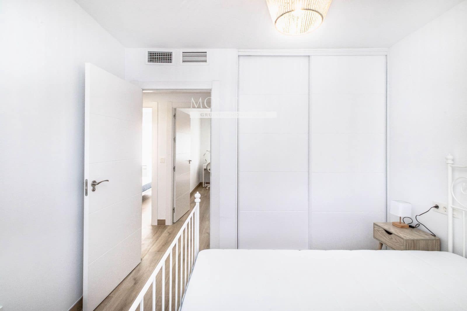 3 sypialnia Mieszkanie do wynajęcia w Miasto Grenada - 1 200 € (Ref: 9398885)