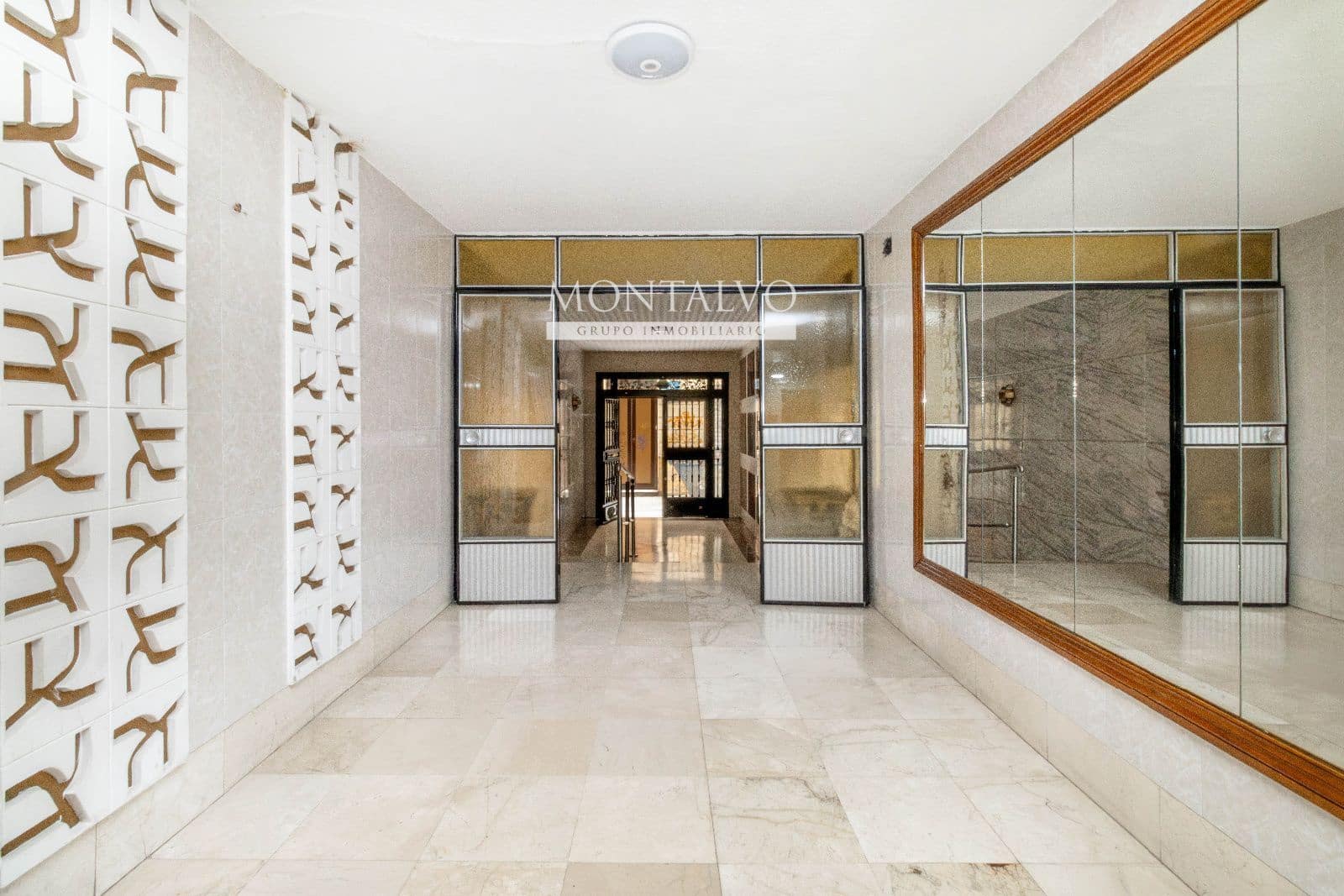 3 sypialnia Mieszkanie do wynajęcia w Miasto Grenada - 1 200 € (Ref: 9398885)