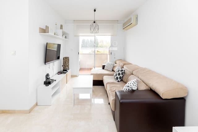 3 soveværelse Lejlighed til leje i Cerrillo de Maracena - Periodistas, Granada by med swimmingpool garage - € 770 (Ref: 9444916)