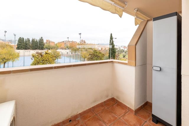 3 soveværelse Lejlighed til leje i Cerrillo de Maracena - Periodistas, Granada by med swimmingpool garage - € 770 (Ref: 9444916)