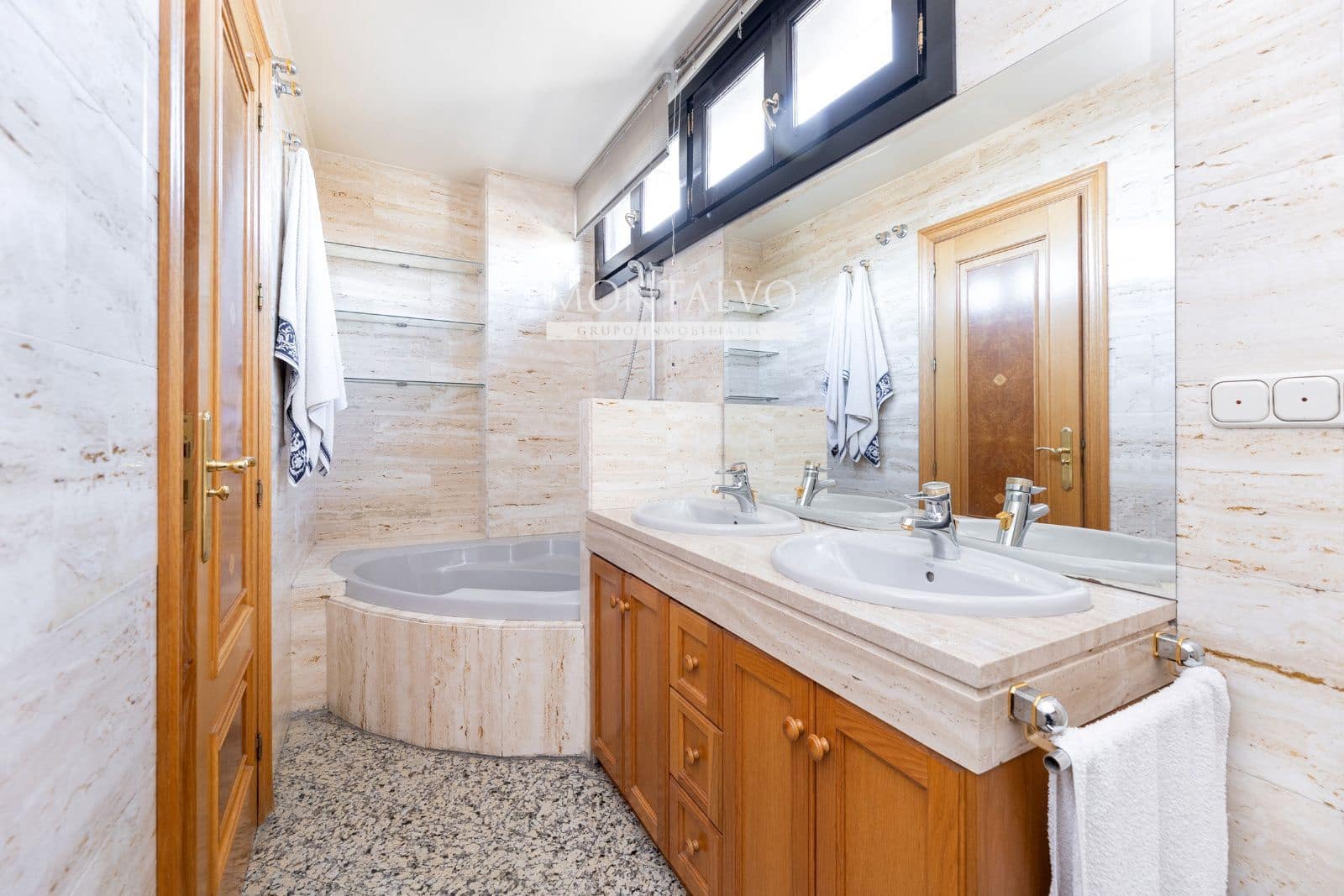 2 chambre Penthouse à vendre à Grenade ville - 750 000 € (Ref: 9447316)