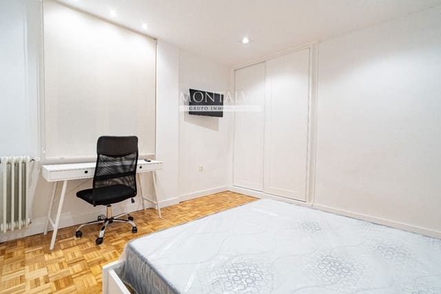 Piso de 5 habitaciones en Centro - Sagrario, Granada ciudad en alquiler - 1.900 € (Ref: 9523651)