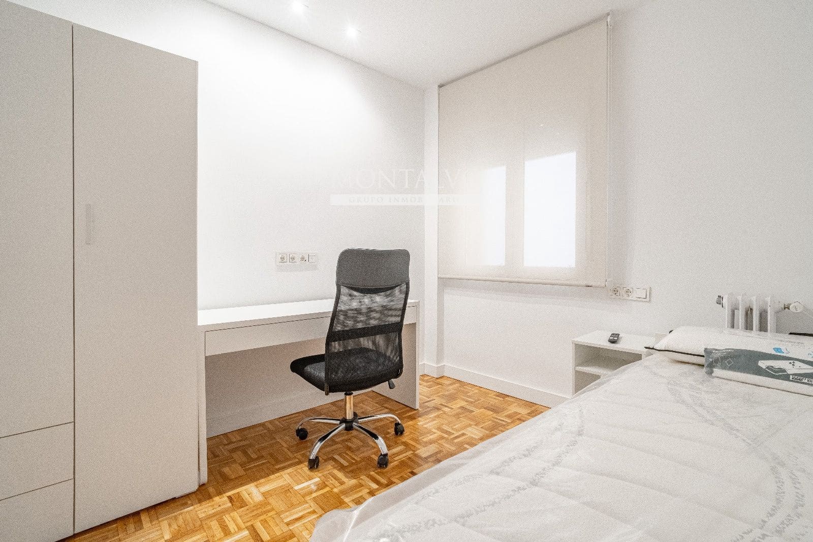 Piso de 5 habitaciones en Granada ciudad en alquiler - 1.900 € (Ref: 9523651)