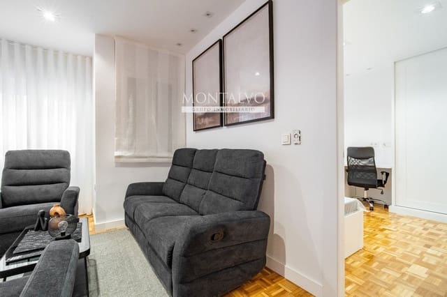 Piso de 5 habitaciones en Centro - Sagrario, Granada ciudad en alquiler - 1.900 € (Ref: 9523651)