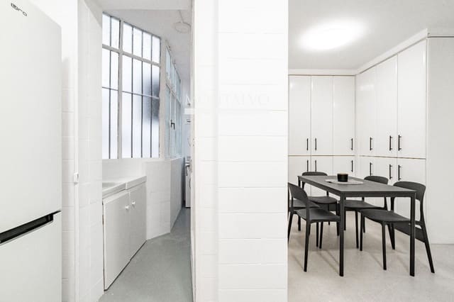 Piso de 5 habitaciones en Centro - Sagrario, Granada ciudad en alquiler - 1.900 € (Ref: 9523651)