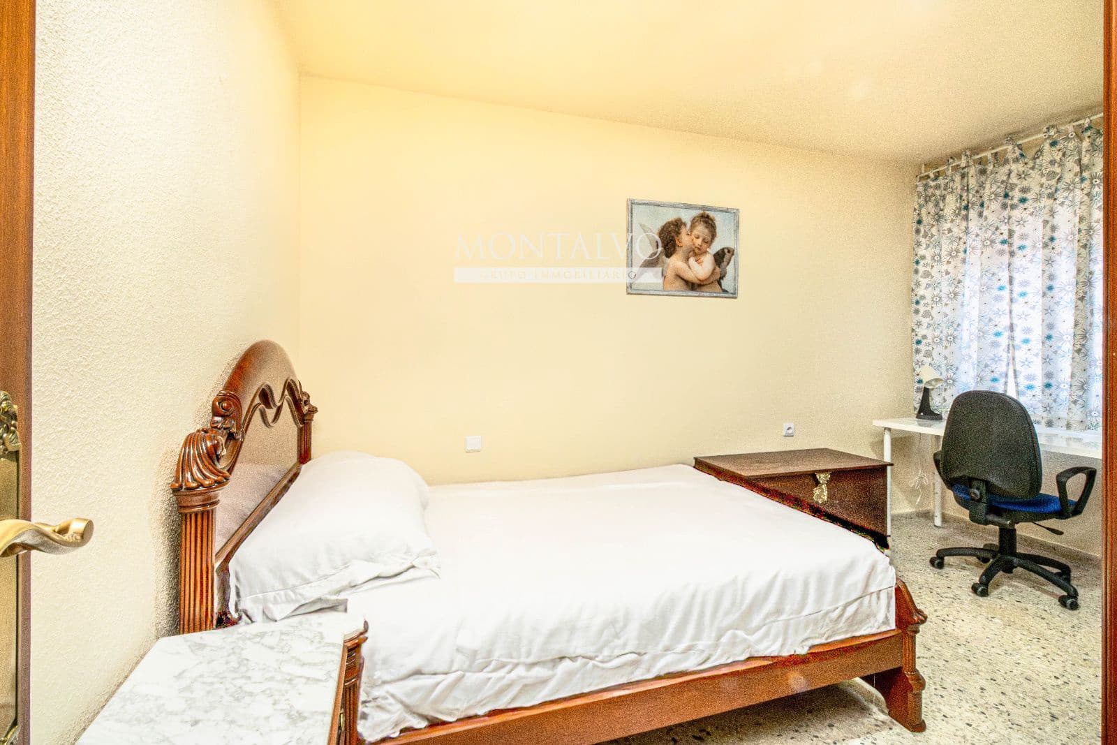 Piso de 4 habitaciones en Granada ciudad en alquiler - 850 € (Ref: 9542084)