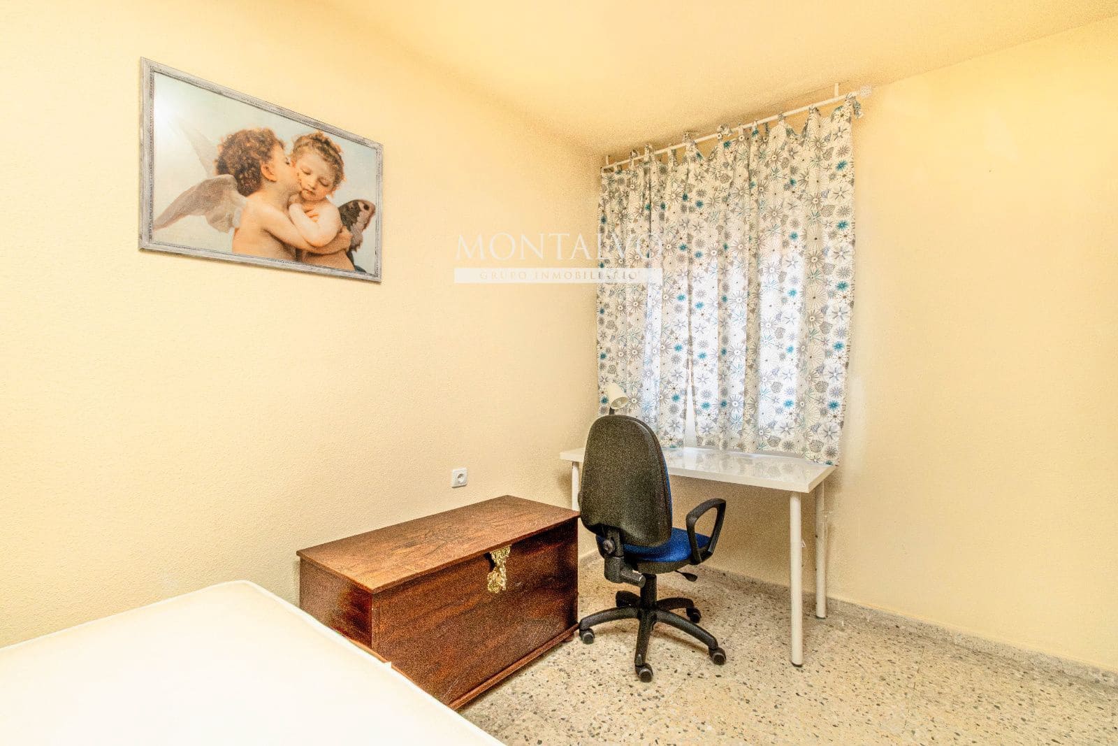 Piso de 4 habitaciones en Granada ciudad en alquiler - 850 € (Ref: 9542084)